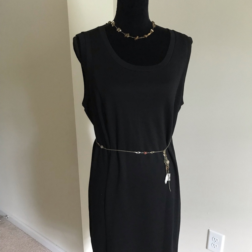 Sleeveless dress